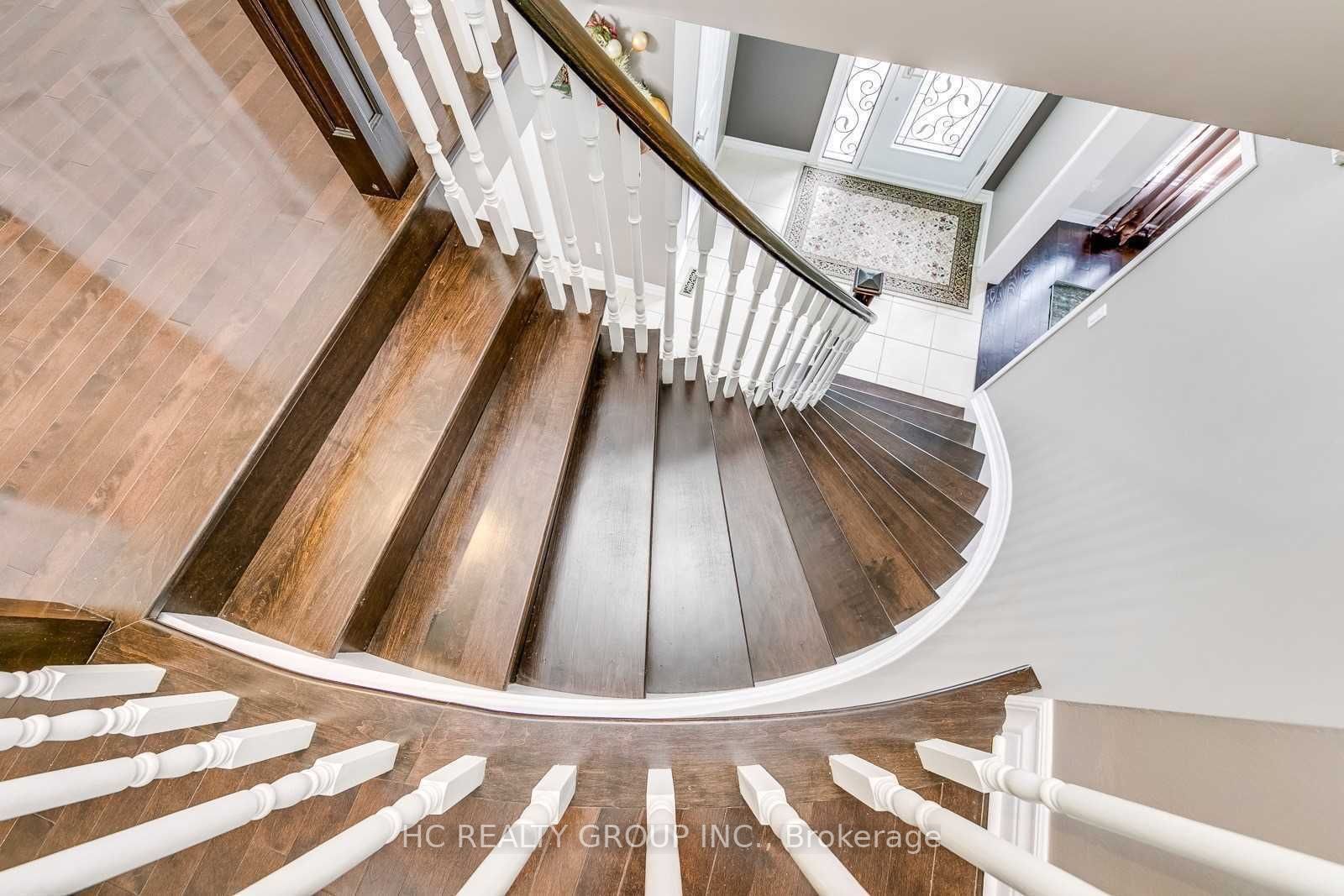 2759 Guilford Crescent