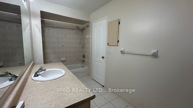 30 Culture Cres