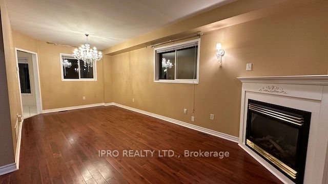 30 Culture Cres