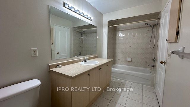 30 Culture Cres