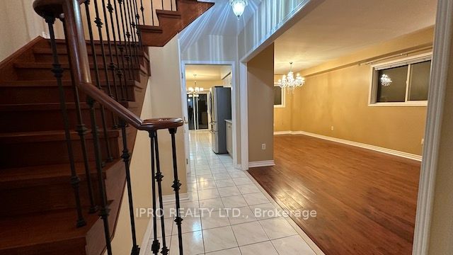30 Culture Cres