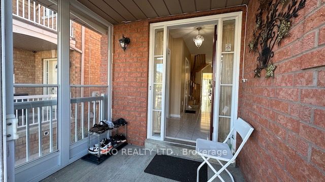 30 Culture Cres