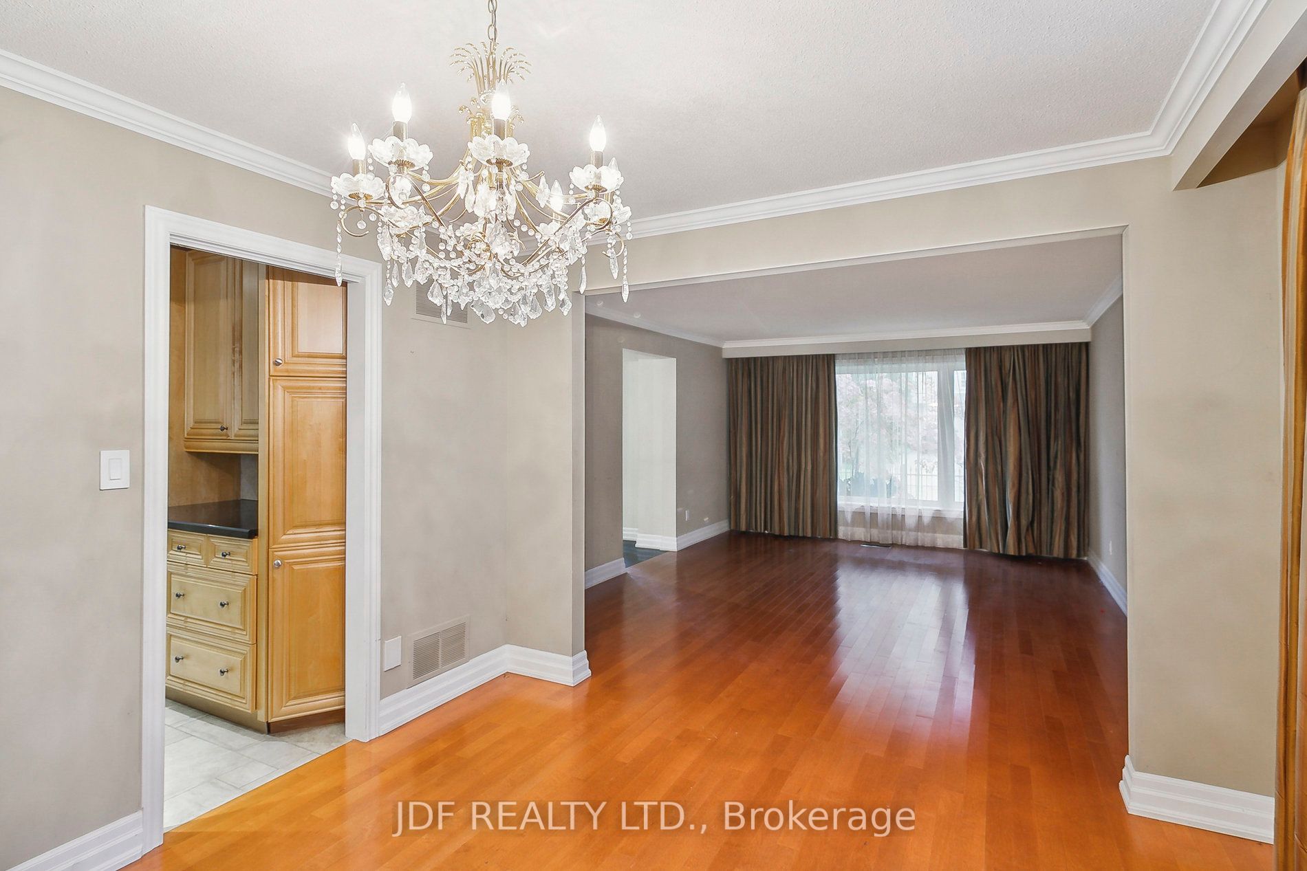 1099 Caldwell Ave