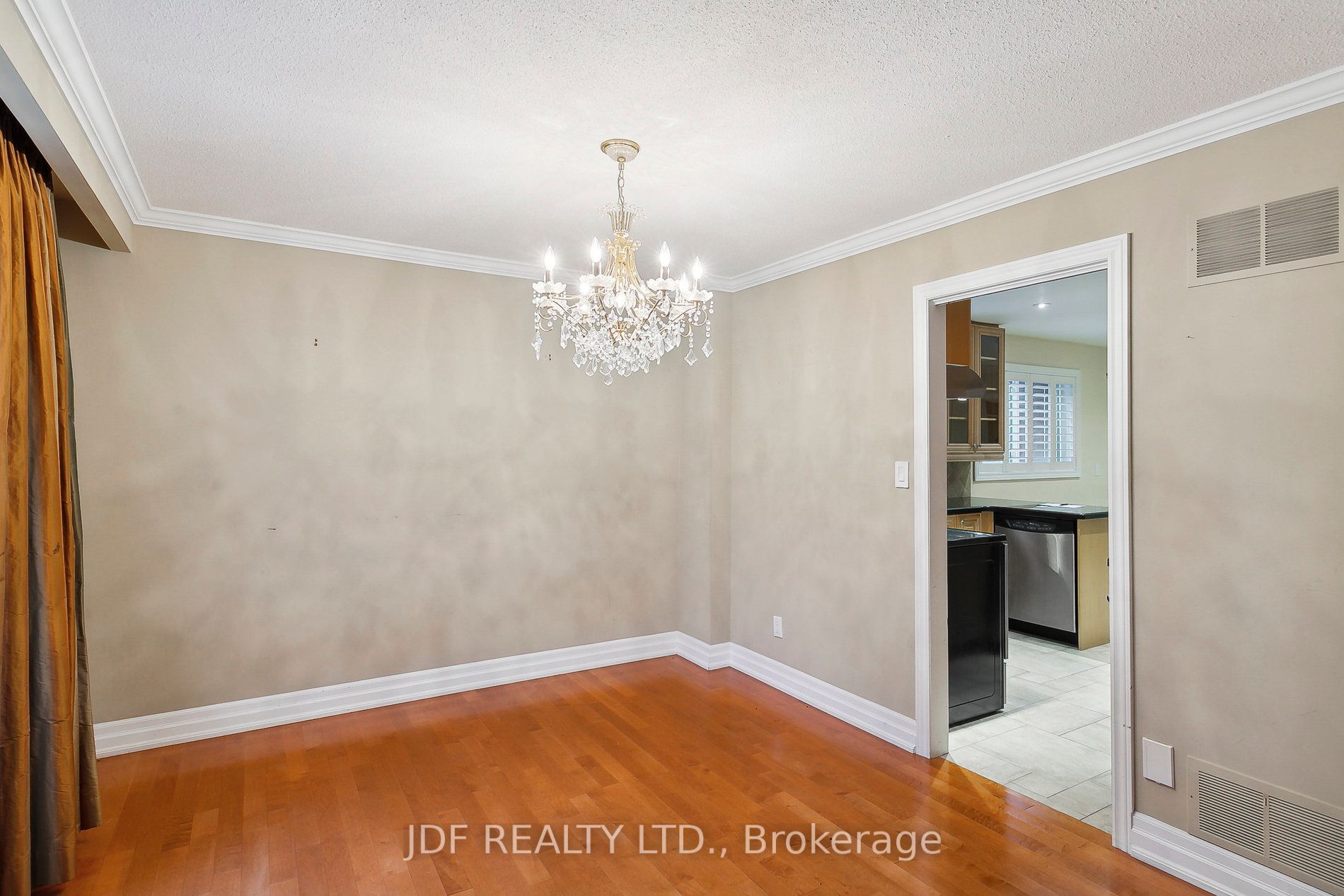 1099 Caldwell Ave
