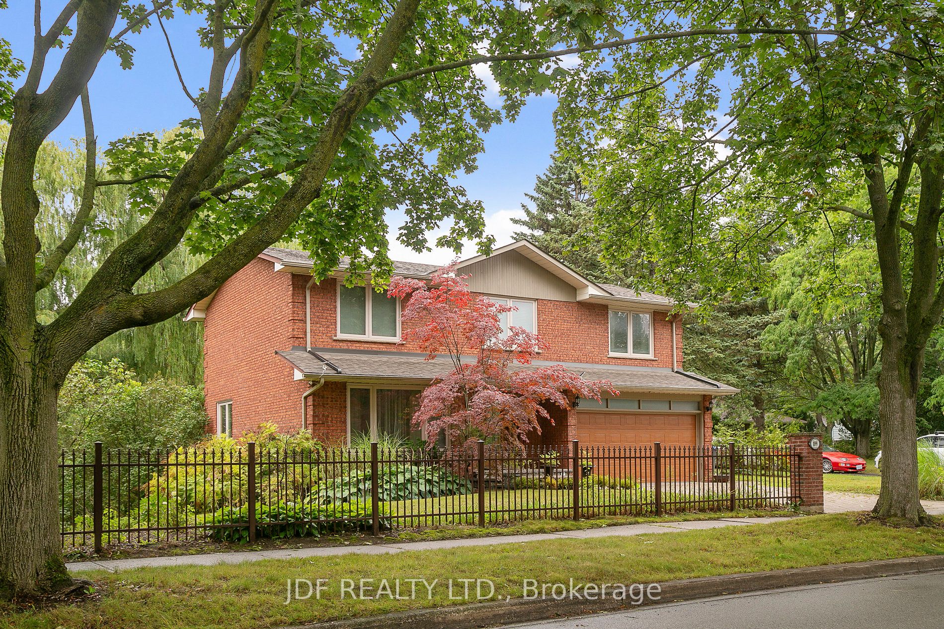 1099 Caldwell Ave