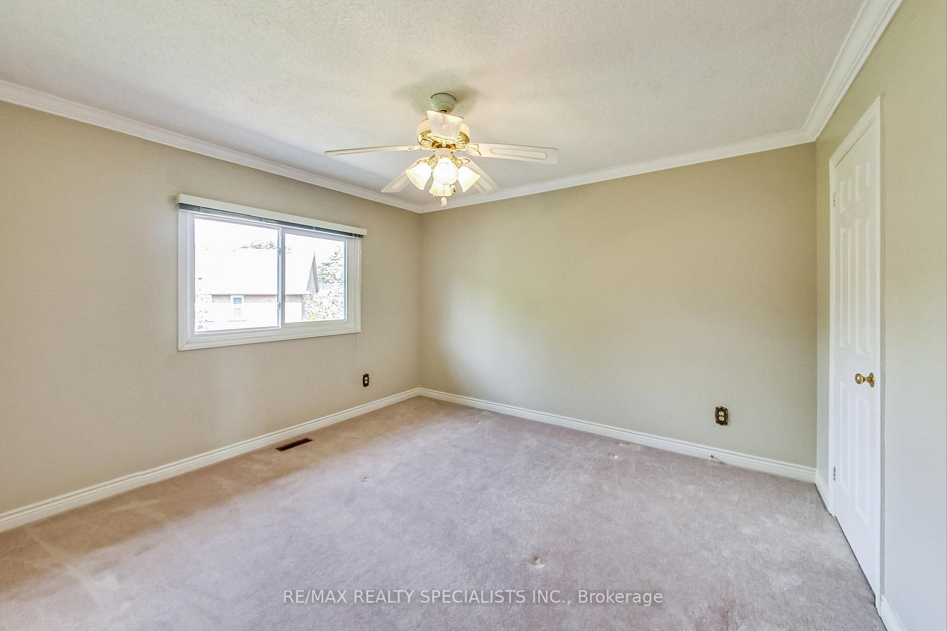 3955 Glamis Crt