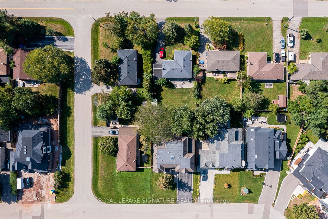 450 Saville Crescent