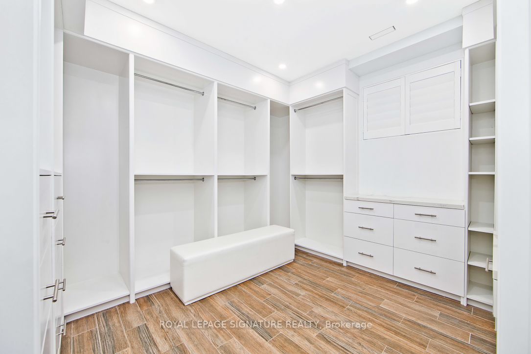 450 Saville Crescent