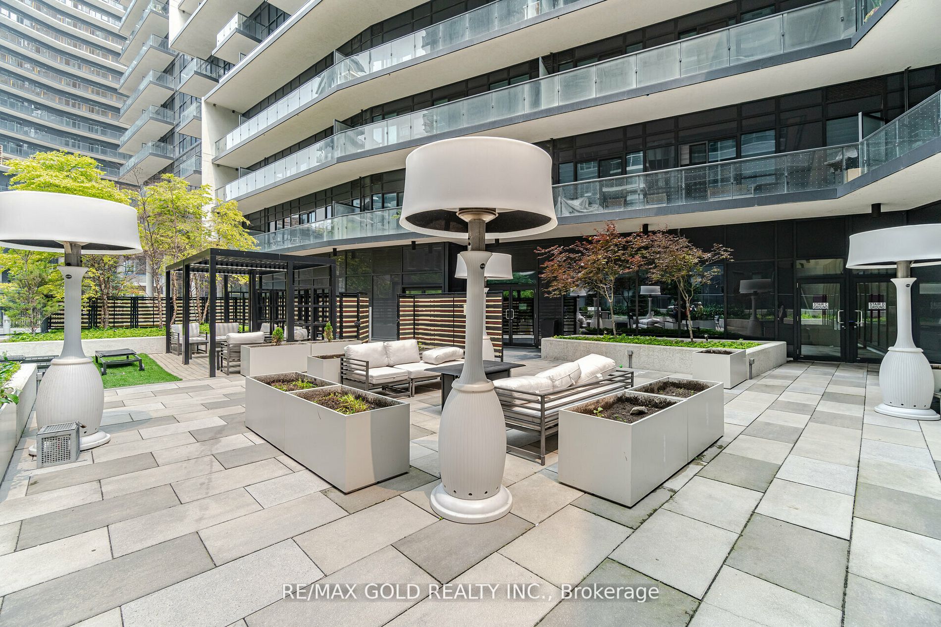 39 Annie Craig Dr, #1010