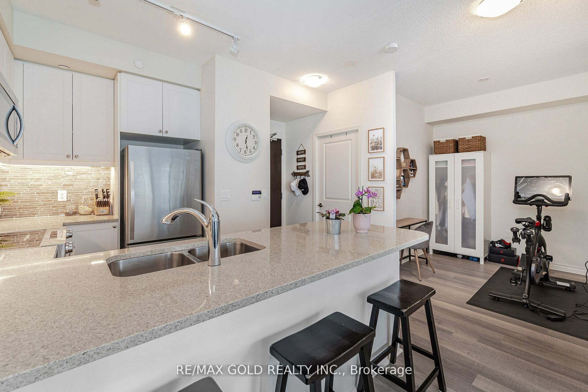 39 Annie Craig Dr, #1010