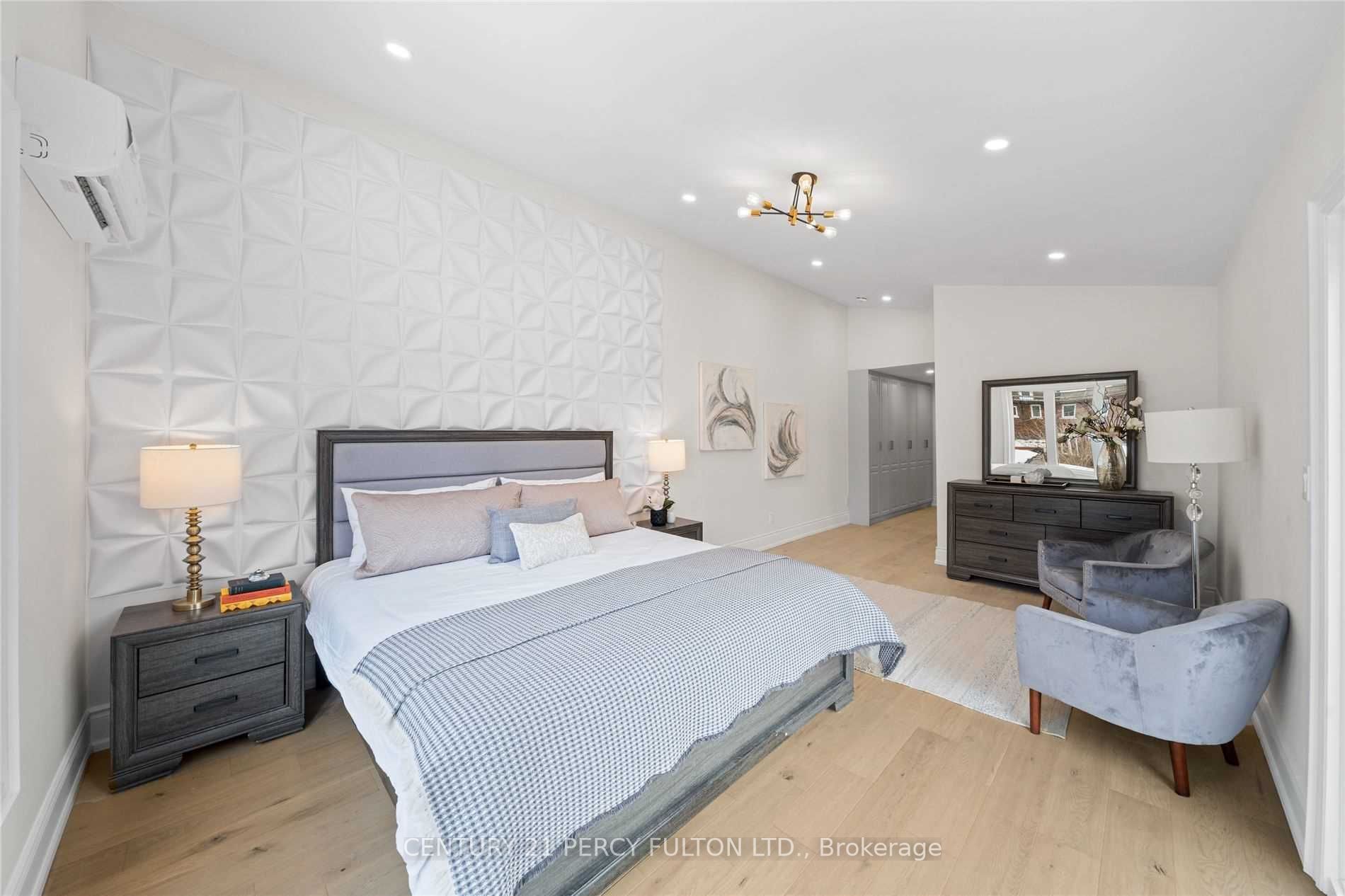 50 Macdonell Ave