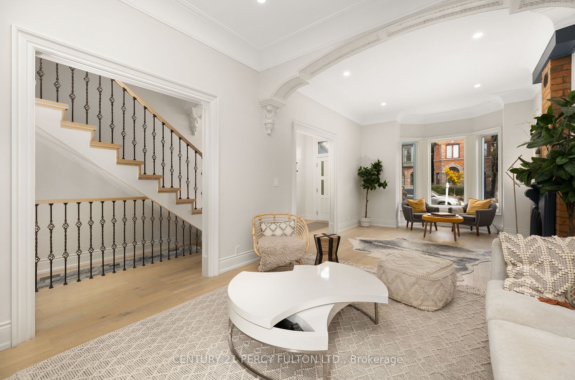 50 Macdonell Ave
