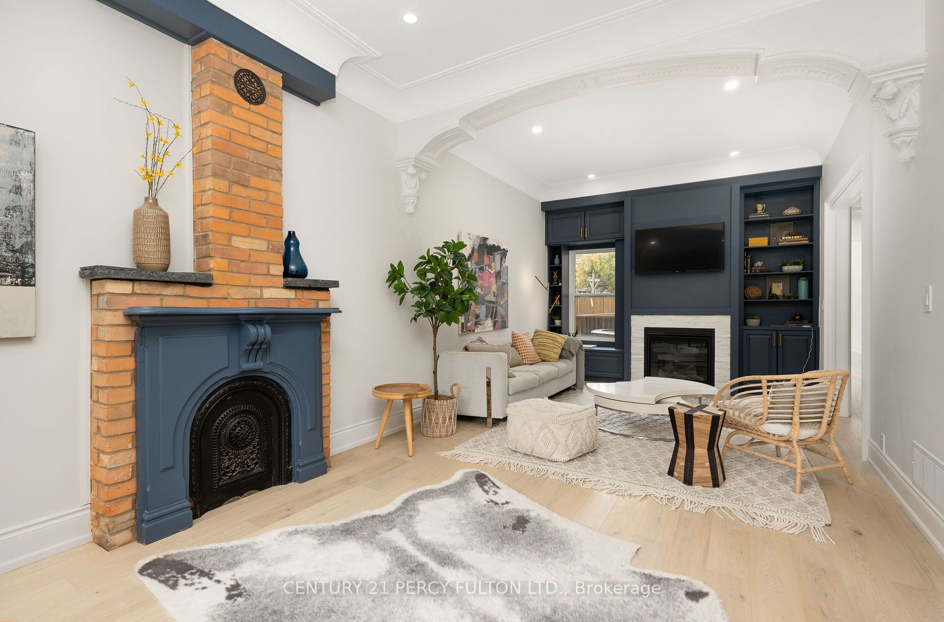50 Macdonell Ave