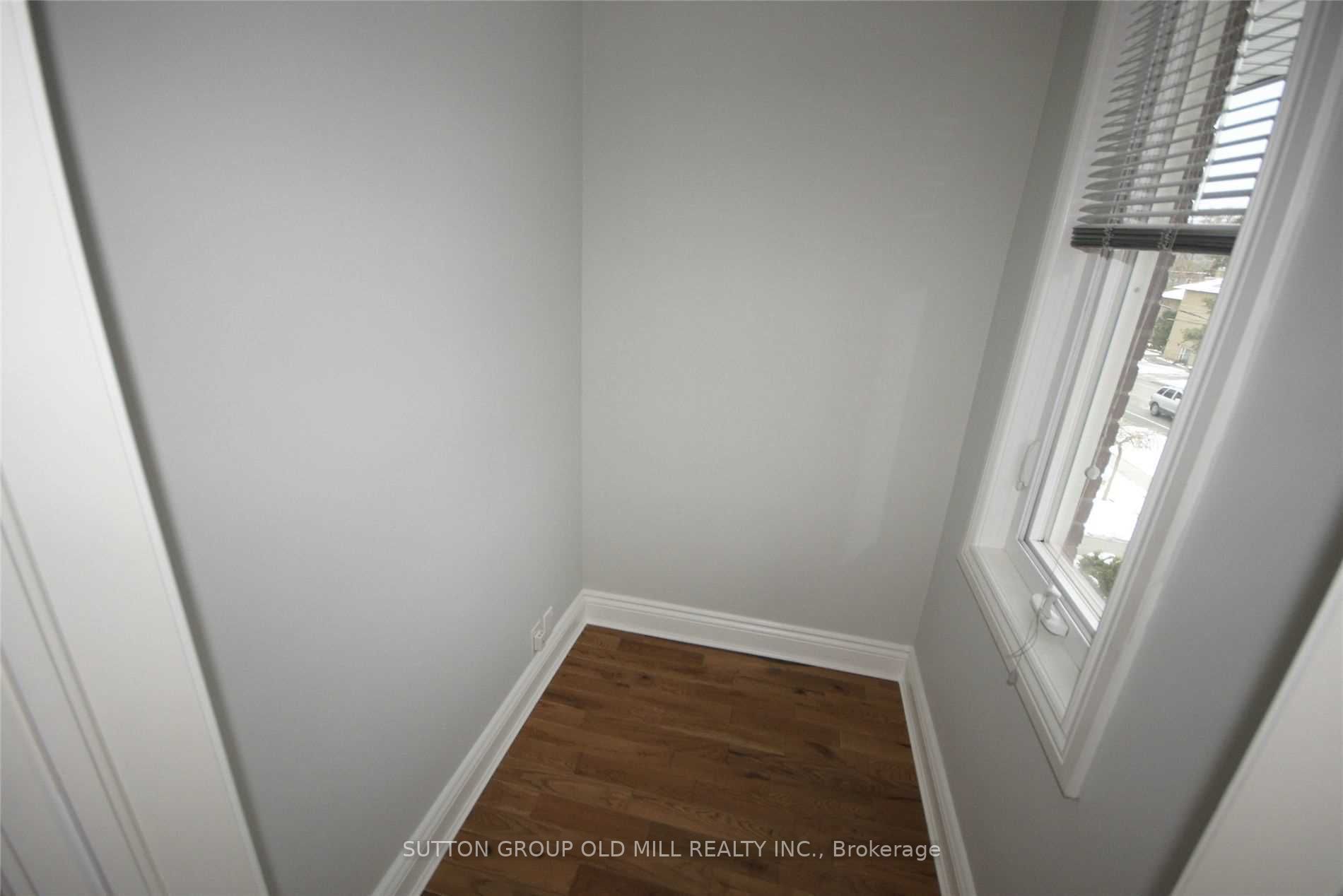 112 Stephen Dr