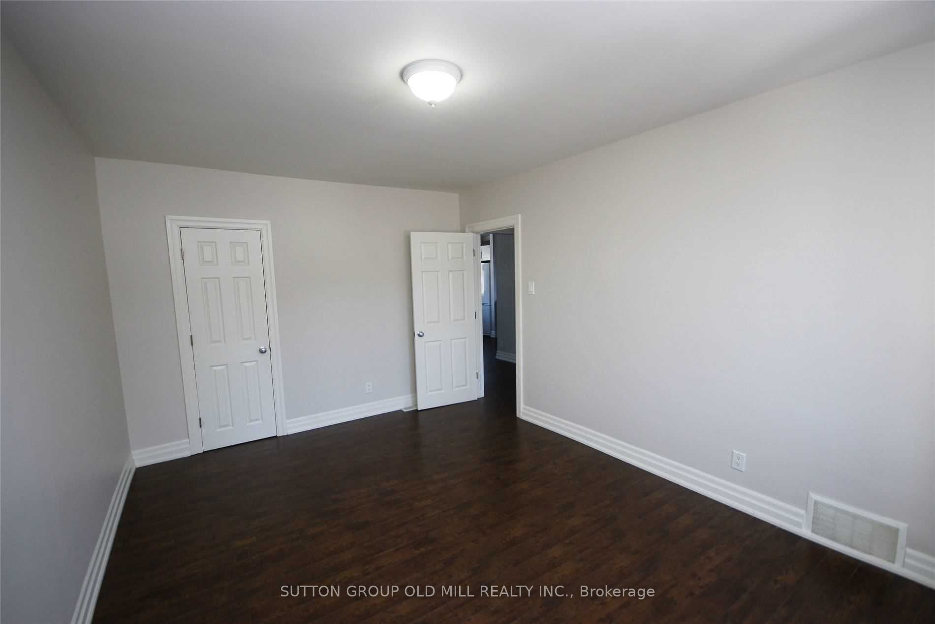 112 Stephen Dr