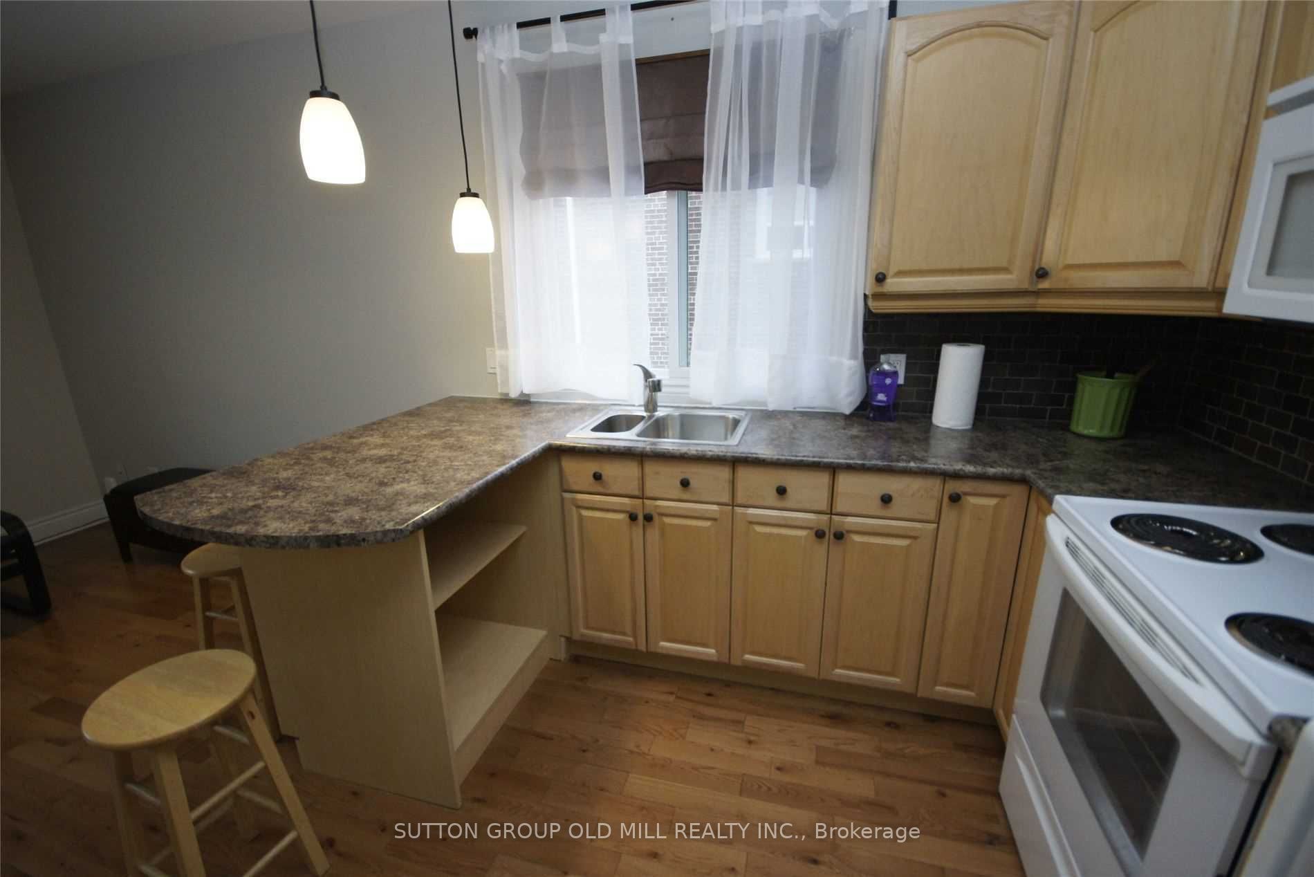 112 Stephen Dr