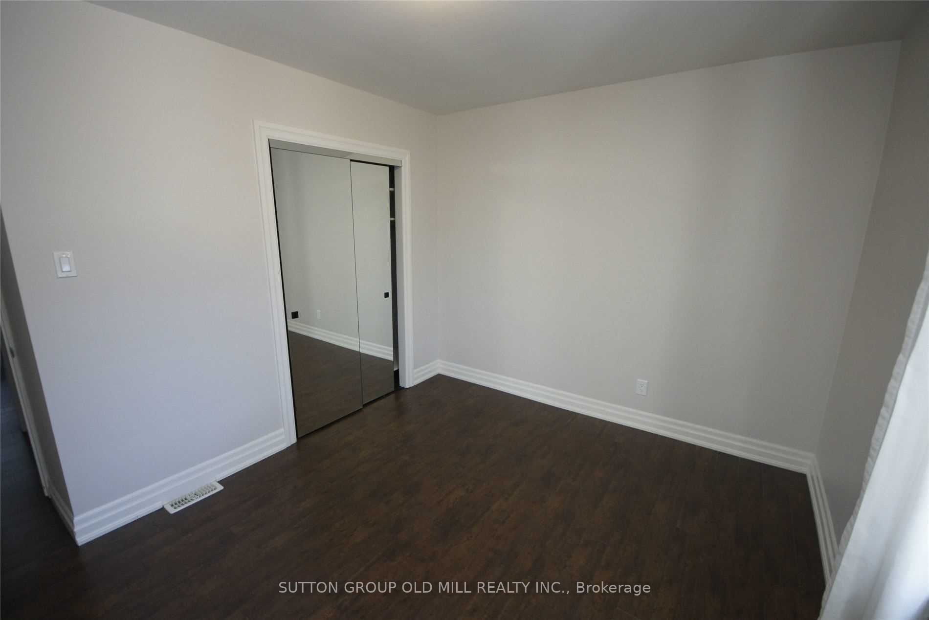 112 Stephen Dr