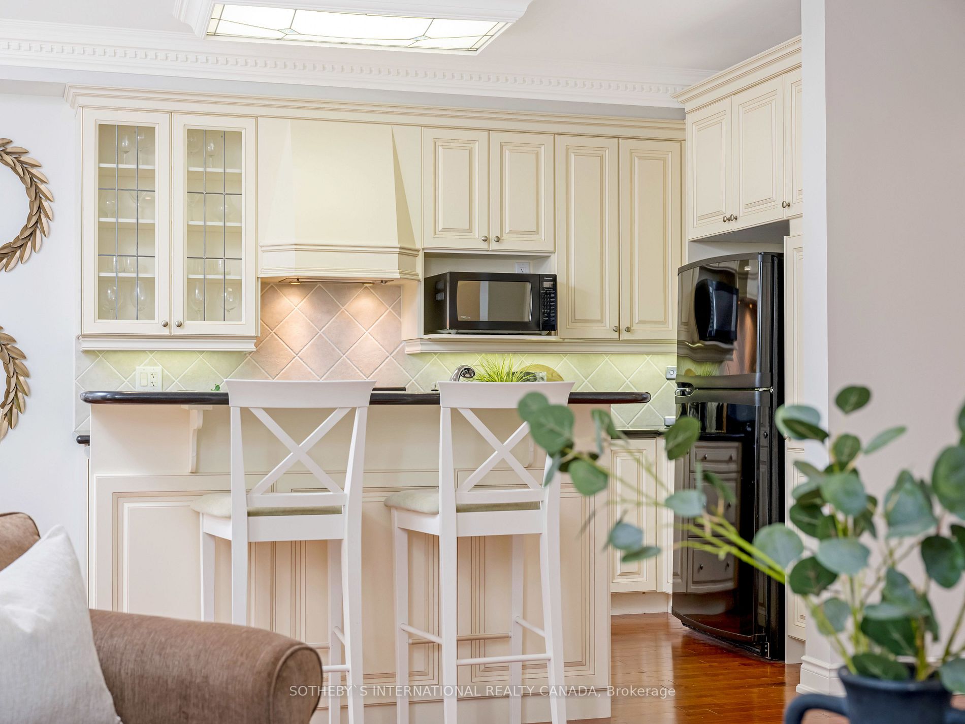 3380 Hayhurst Cres