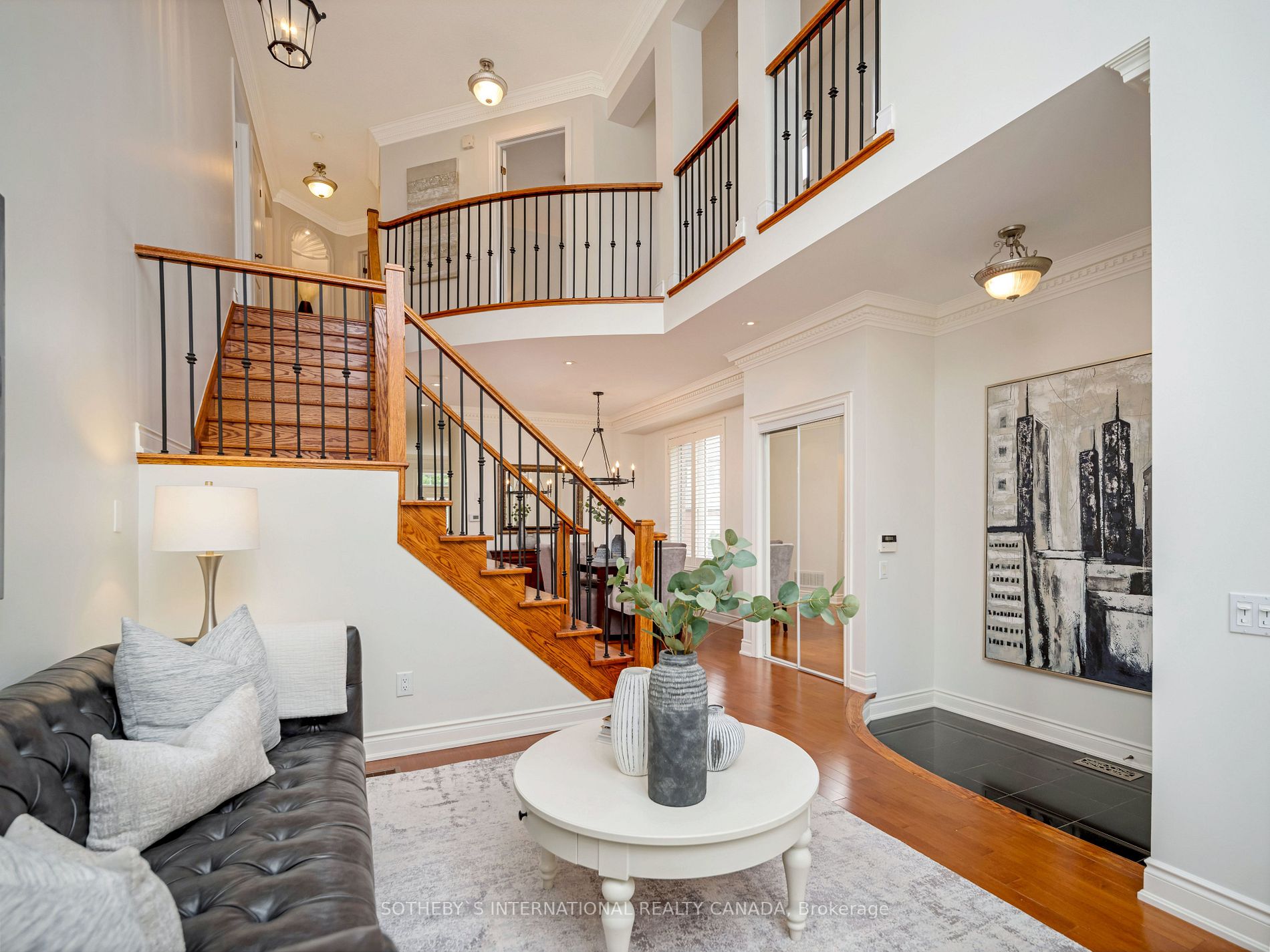 3380 Hayhurst Cres