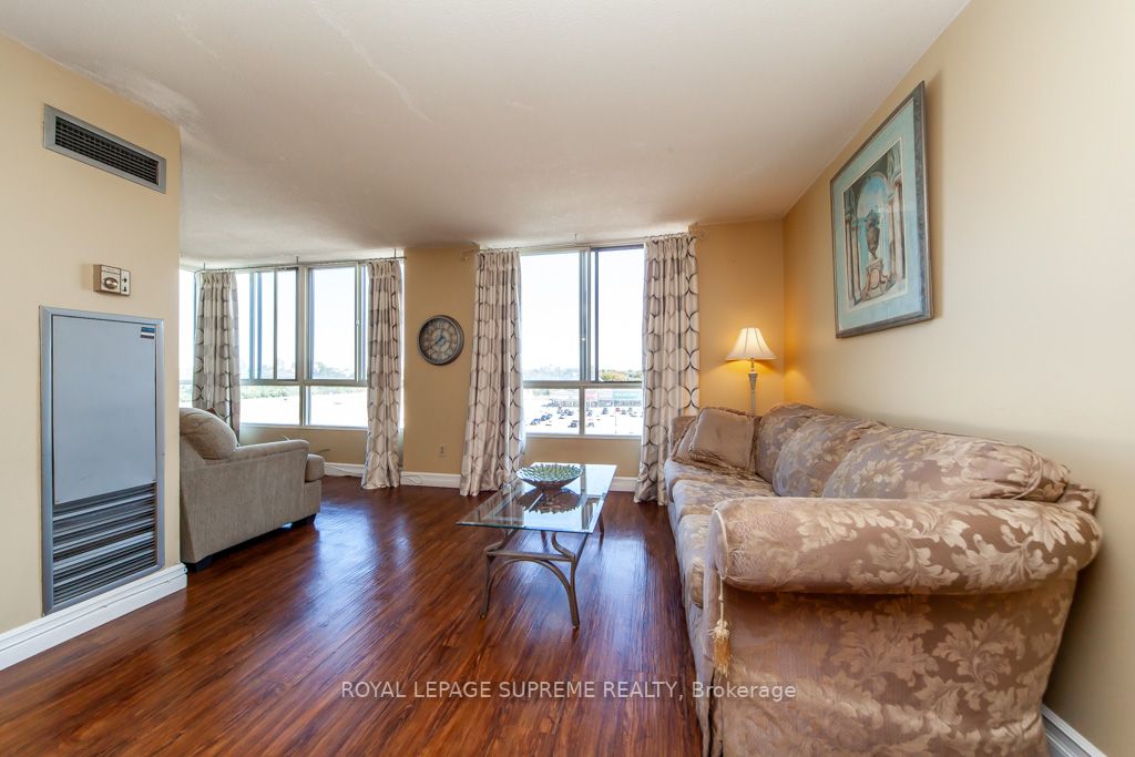 2470 Eglinton Avenue W, #608