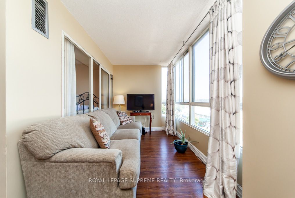 2470 Eglinton Avenue W, #608