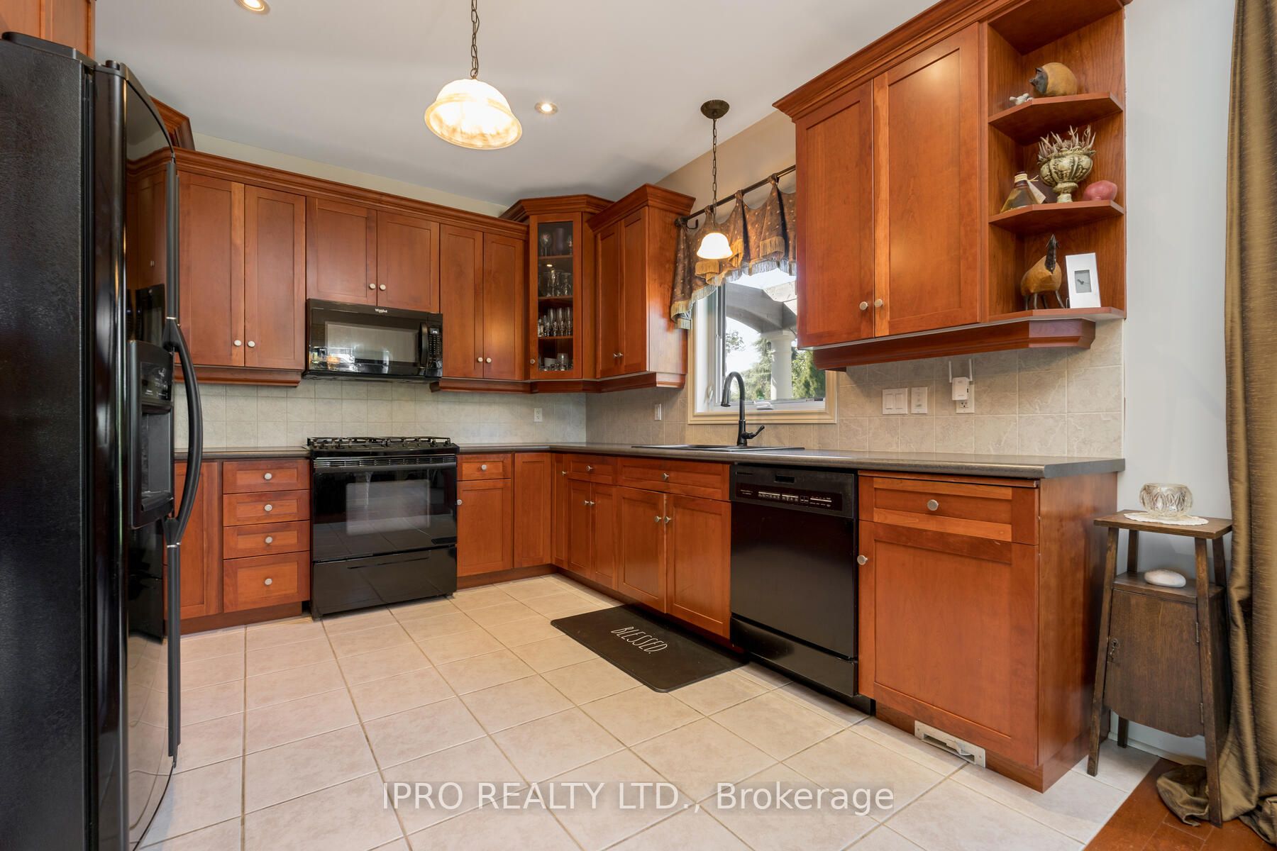 19 Elliott Dr