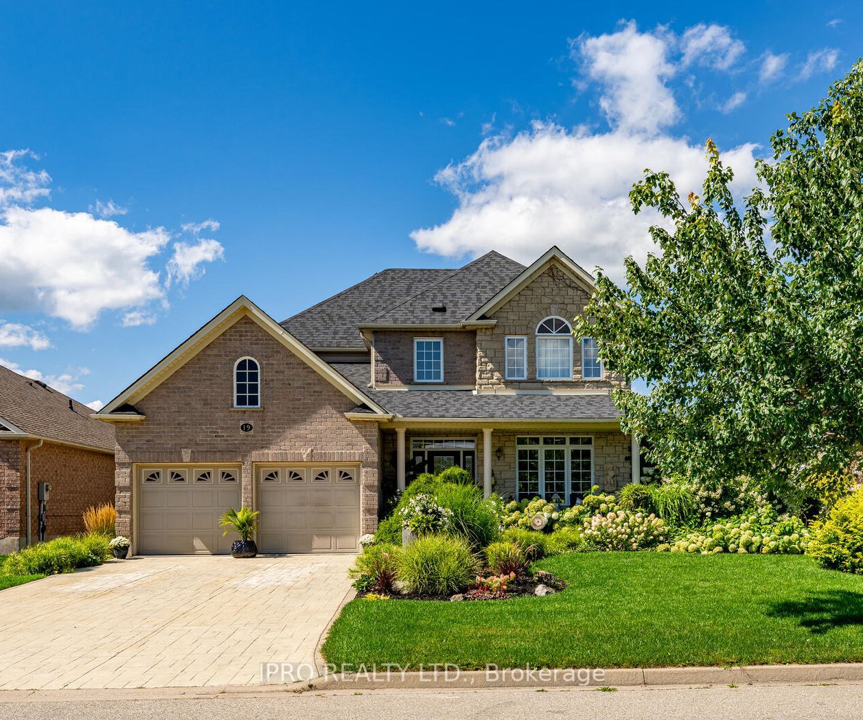 19 Elliott Dr