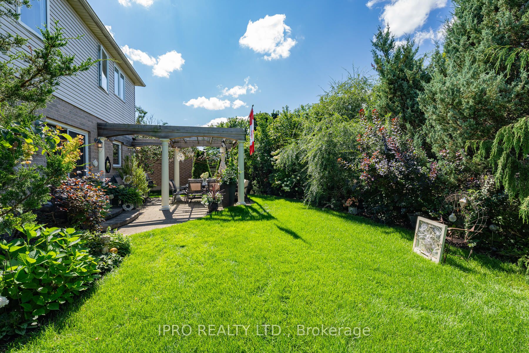 19 Elliott Dr