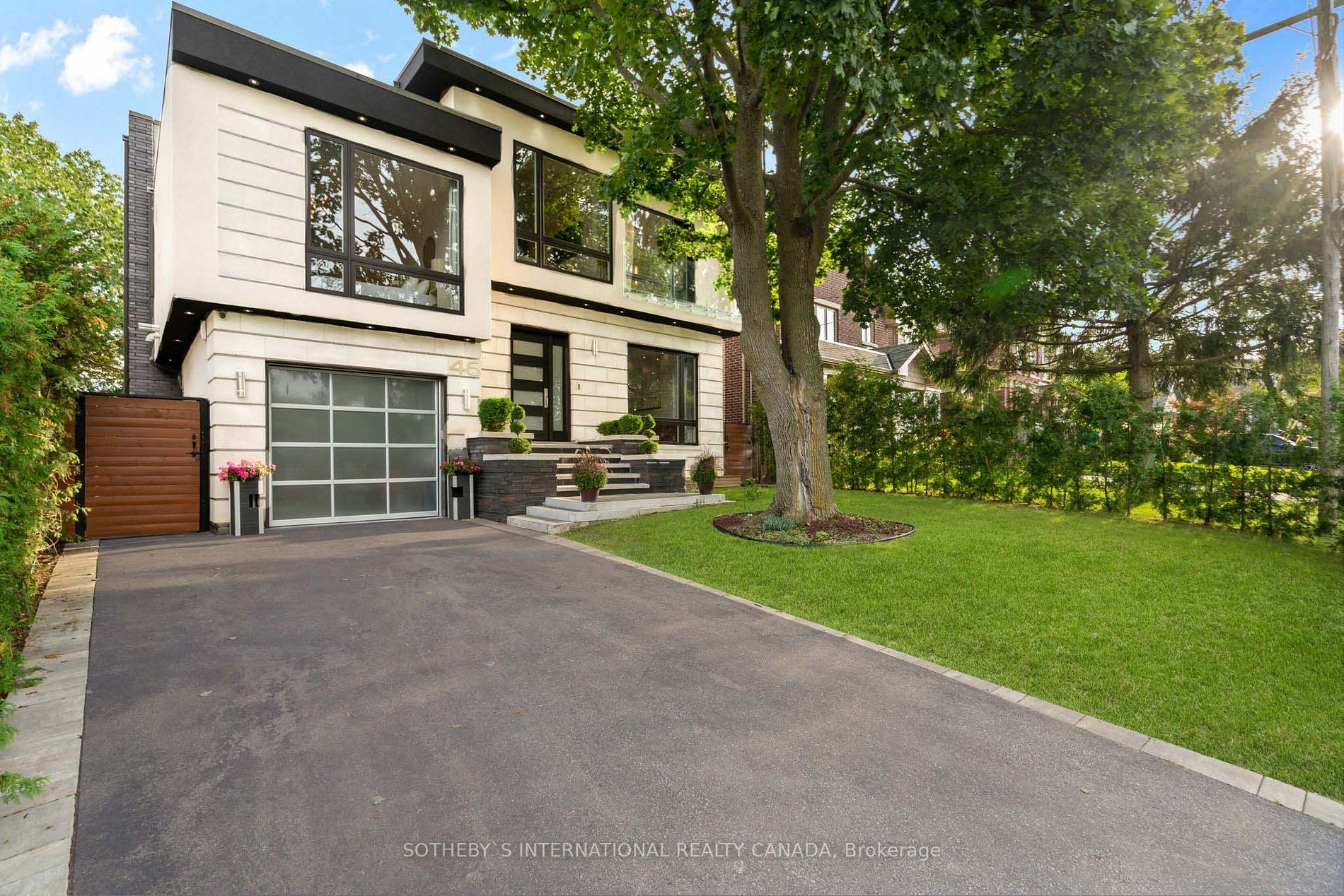 46 Ravenscrest Dr