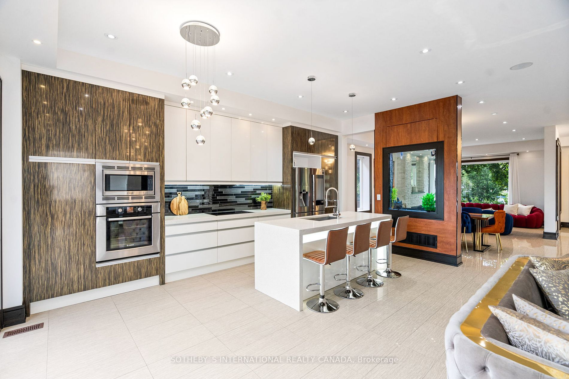 46 Ravenscrest Dr