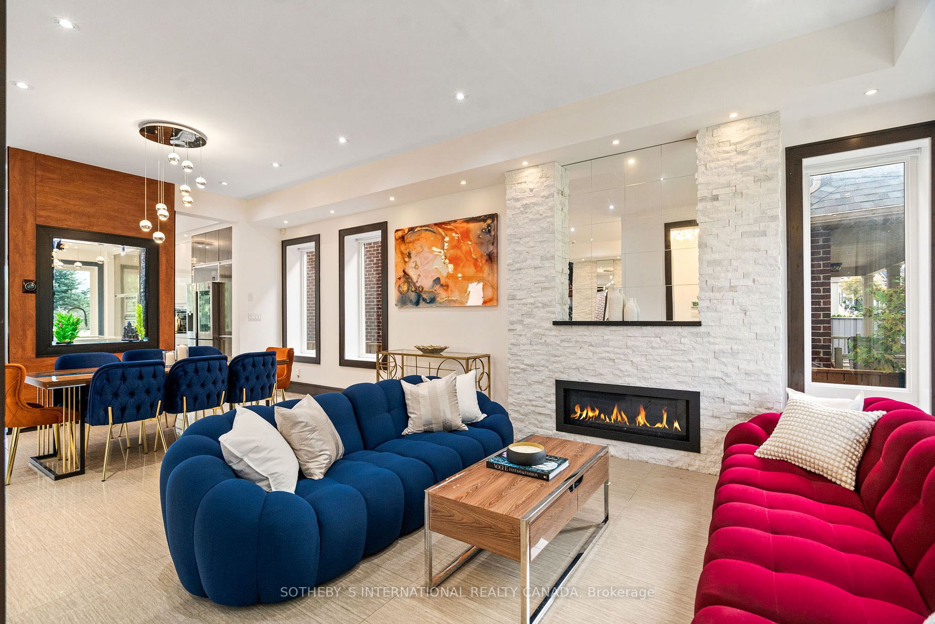 46 Ravenscrest Dr