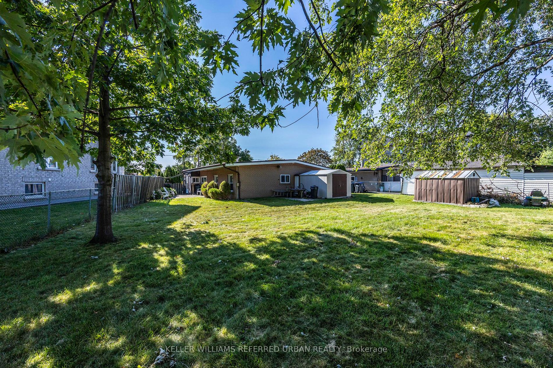 7602 Chinook Dr