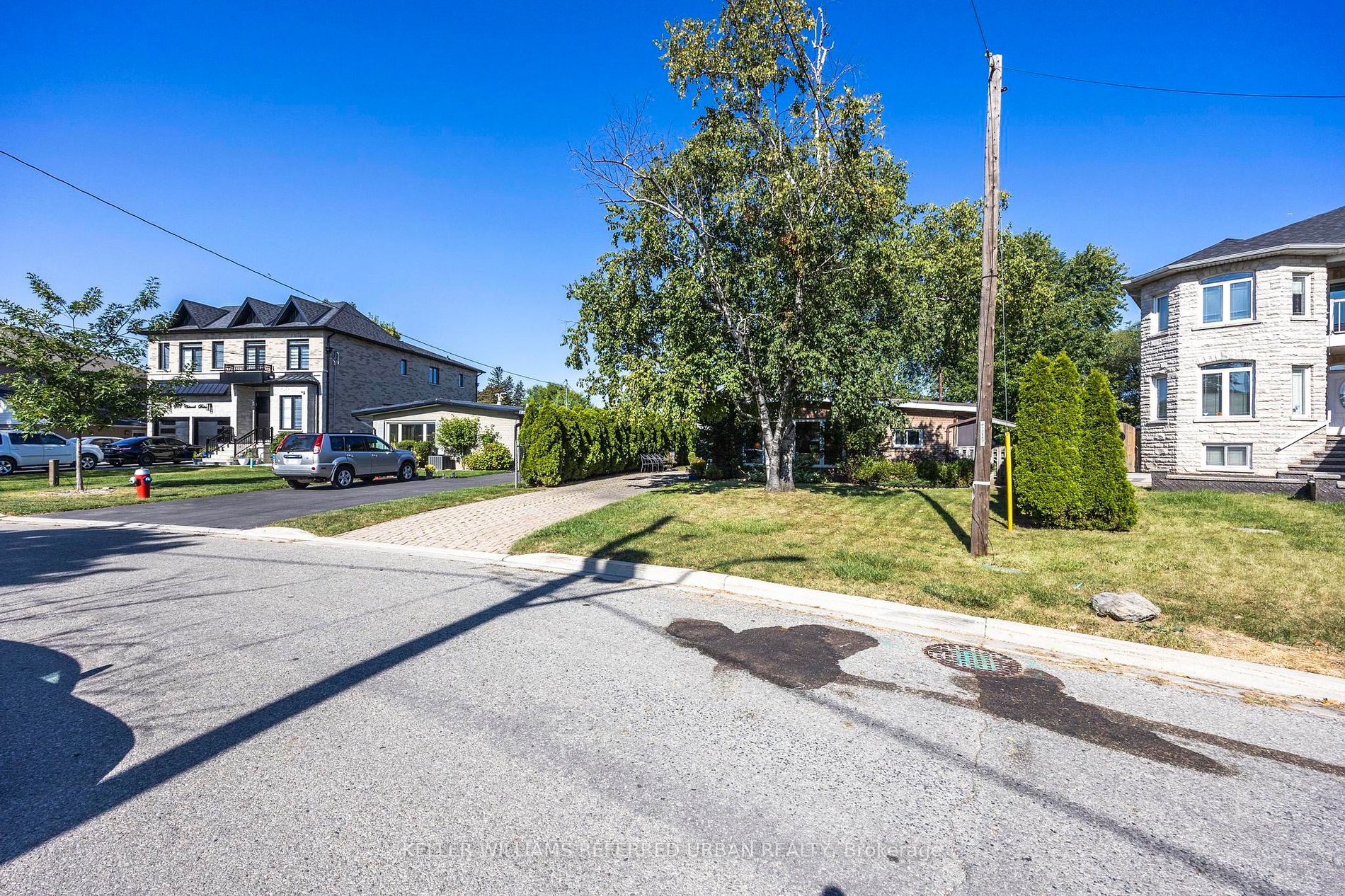 7602 Chinook Dr