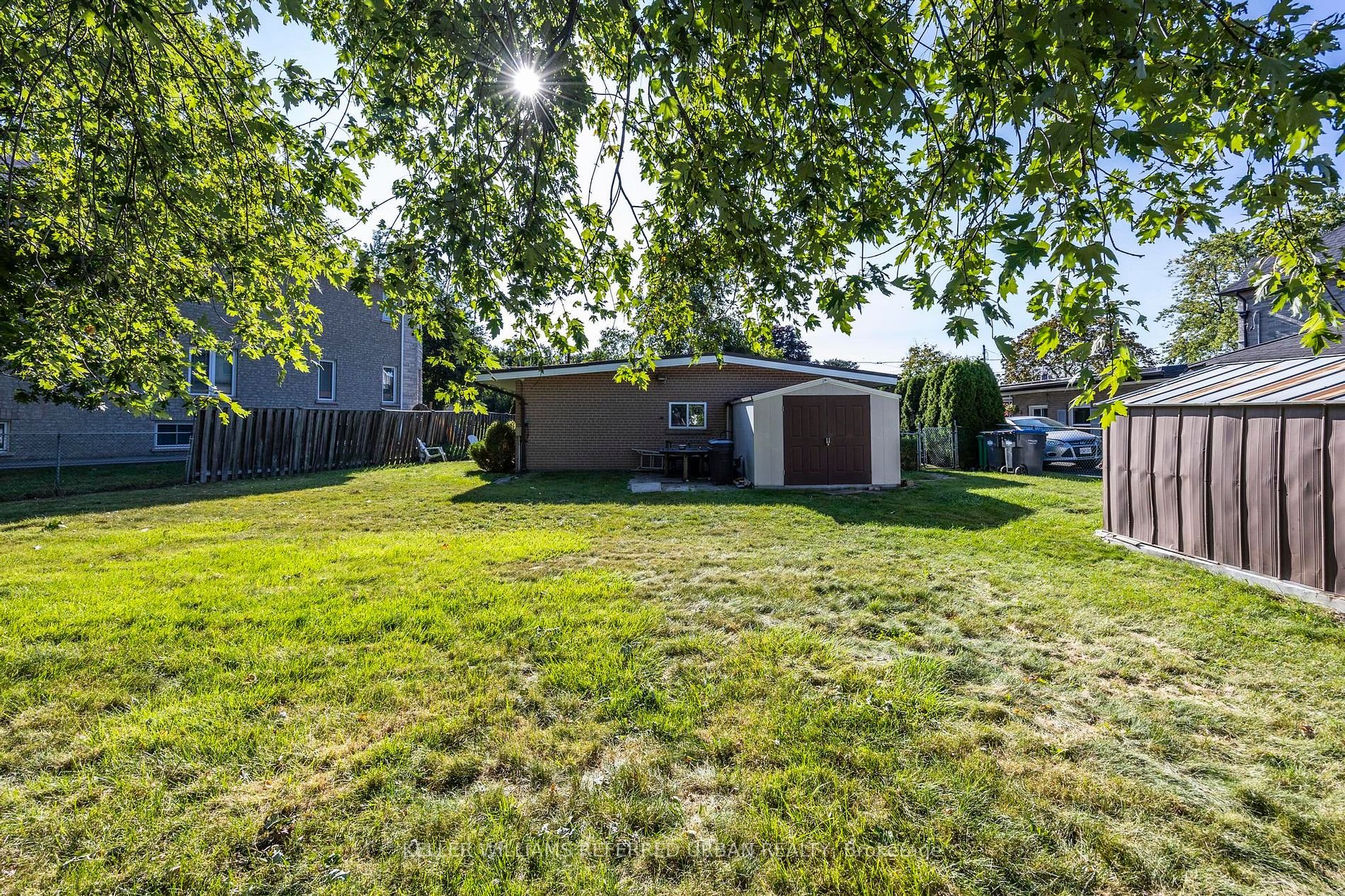7602 Chinook Dr