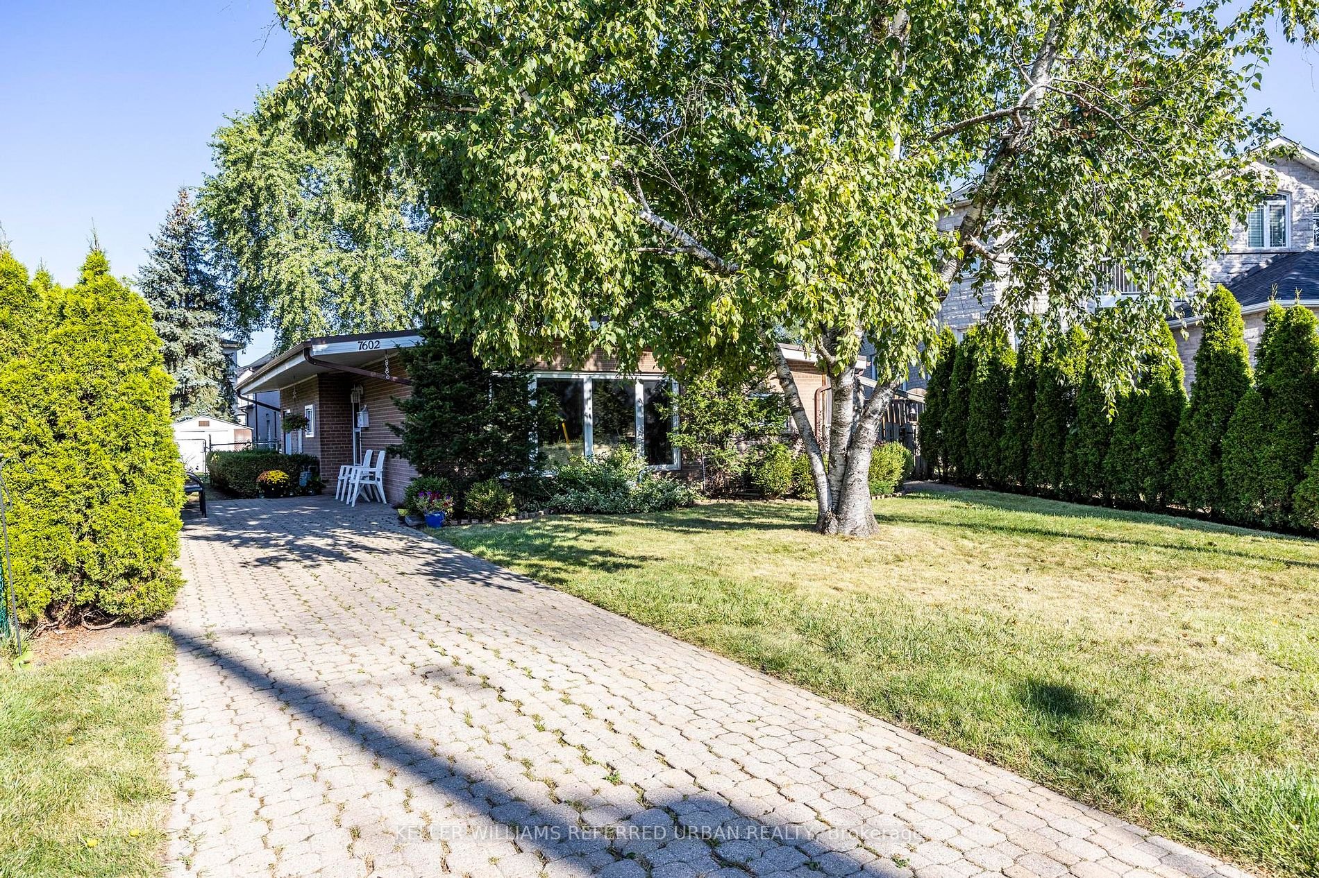 7602 Chinook Dr