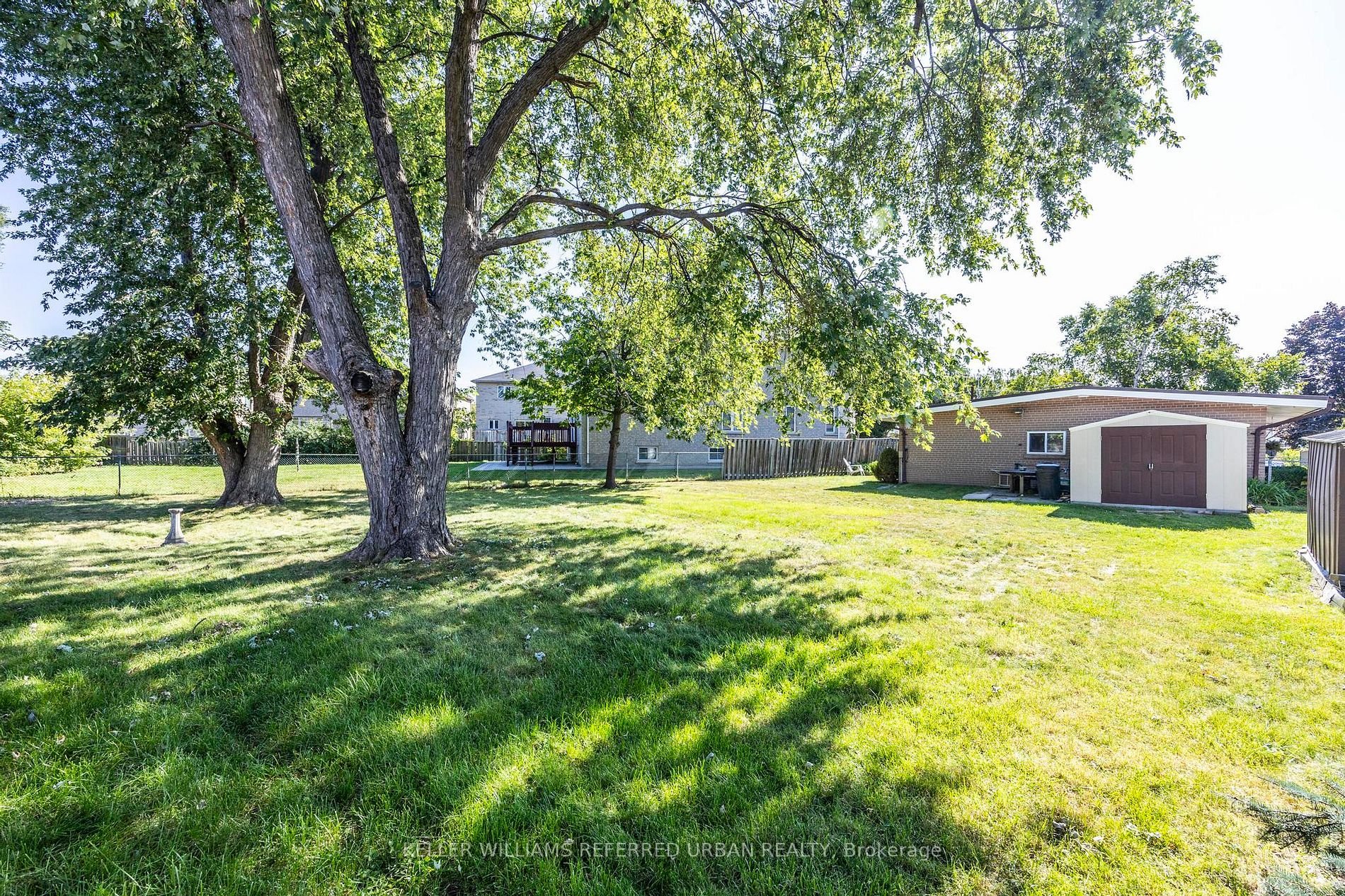 7602 Chinook Dr