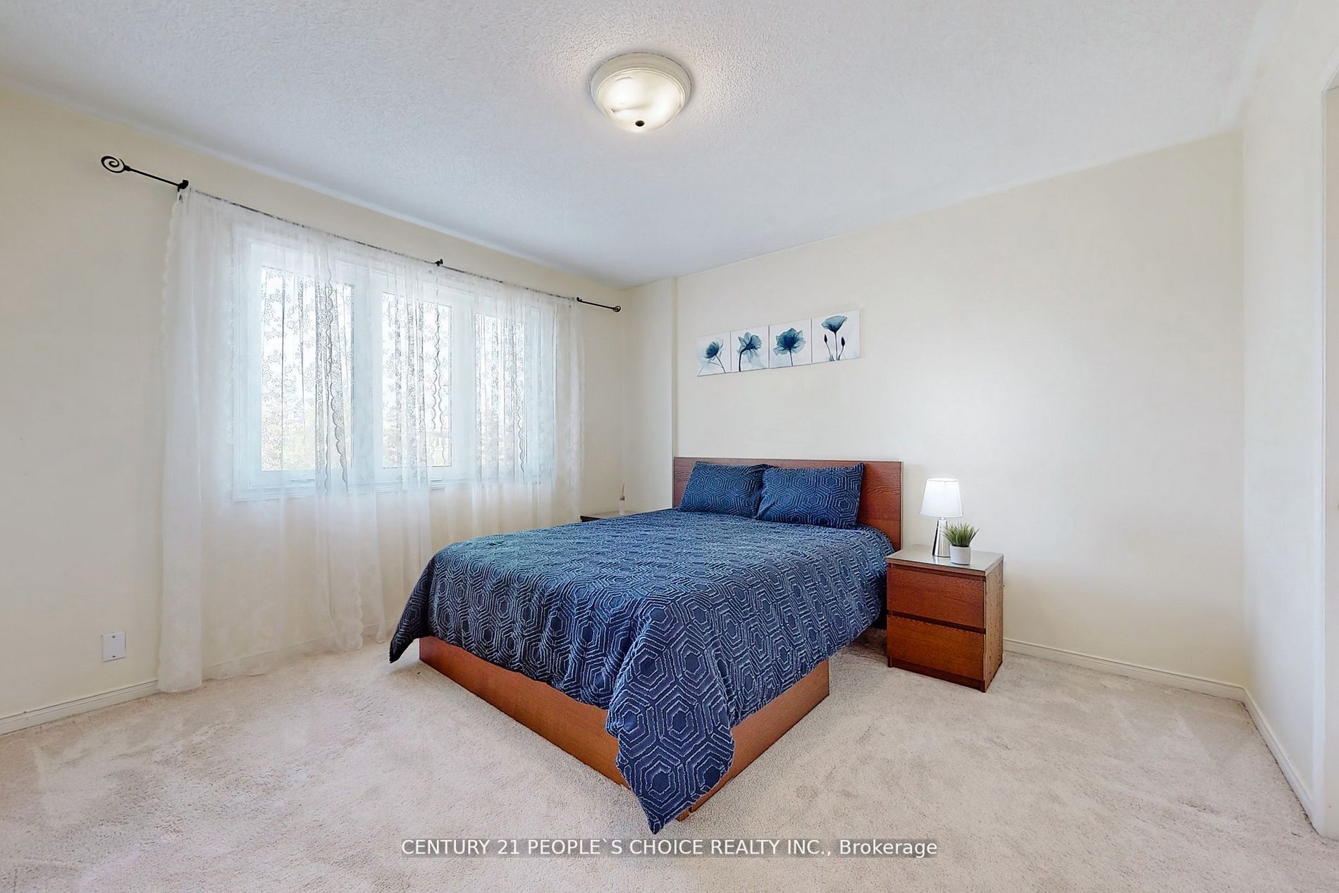 880 Delgado Dr