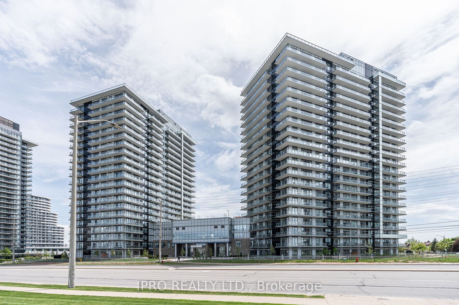 4655 Metcalfe Ave, #404B