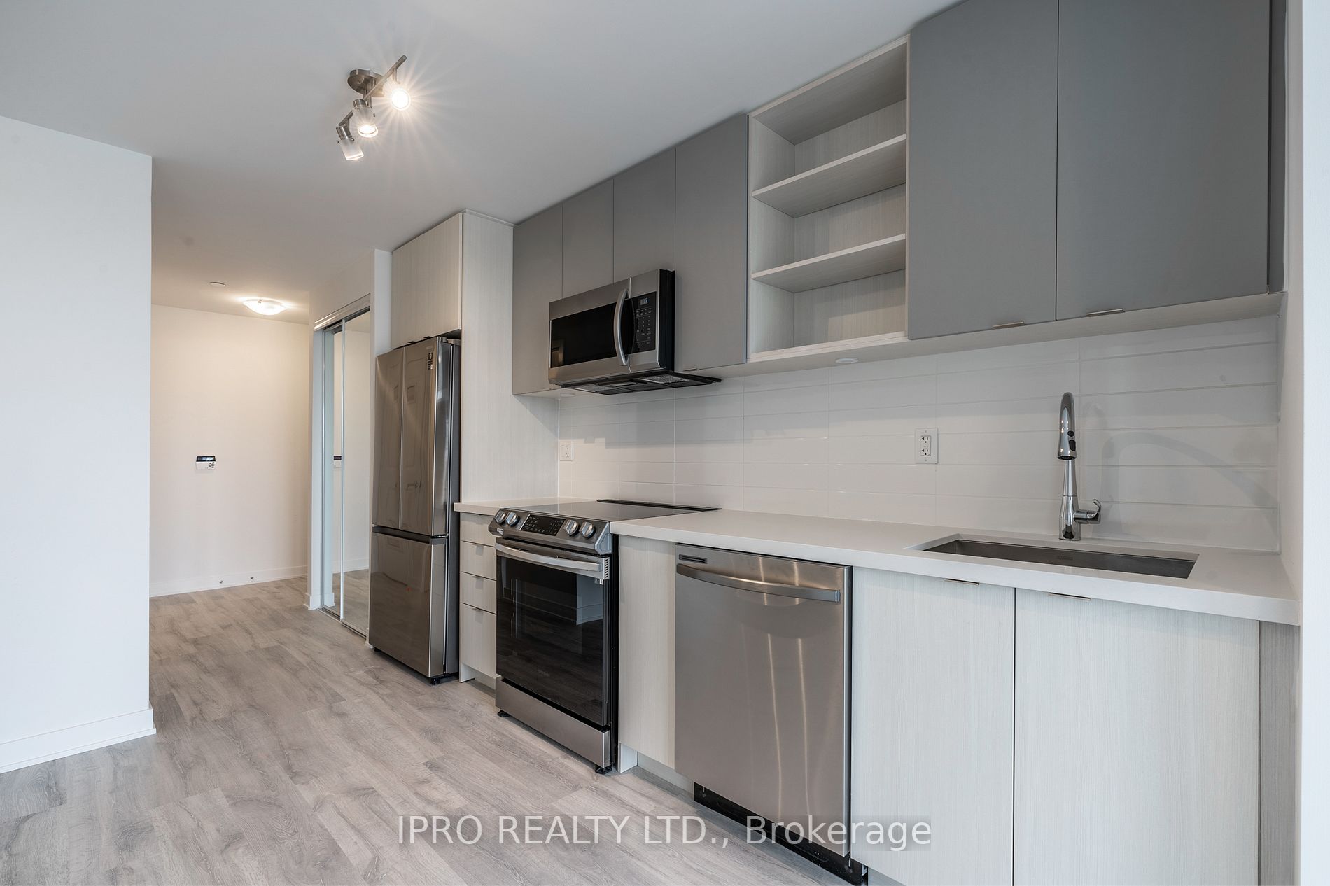 4655 Metcalfe Ave, #404B