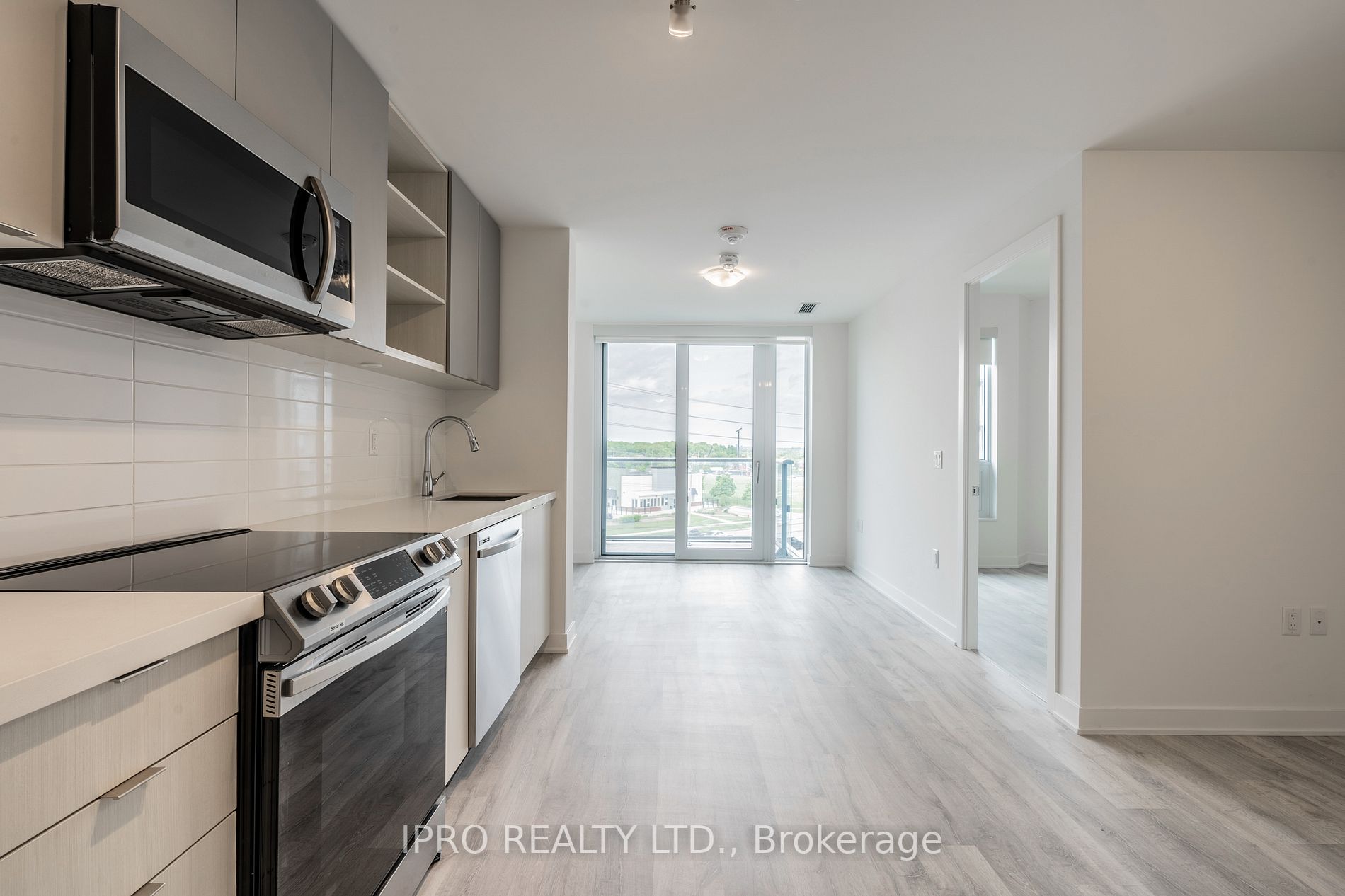 4655 Metcalfe Ave, #404B