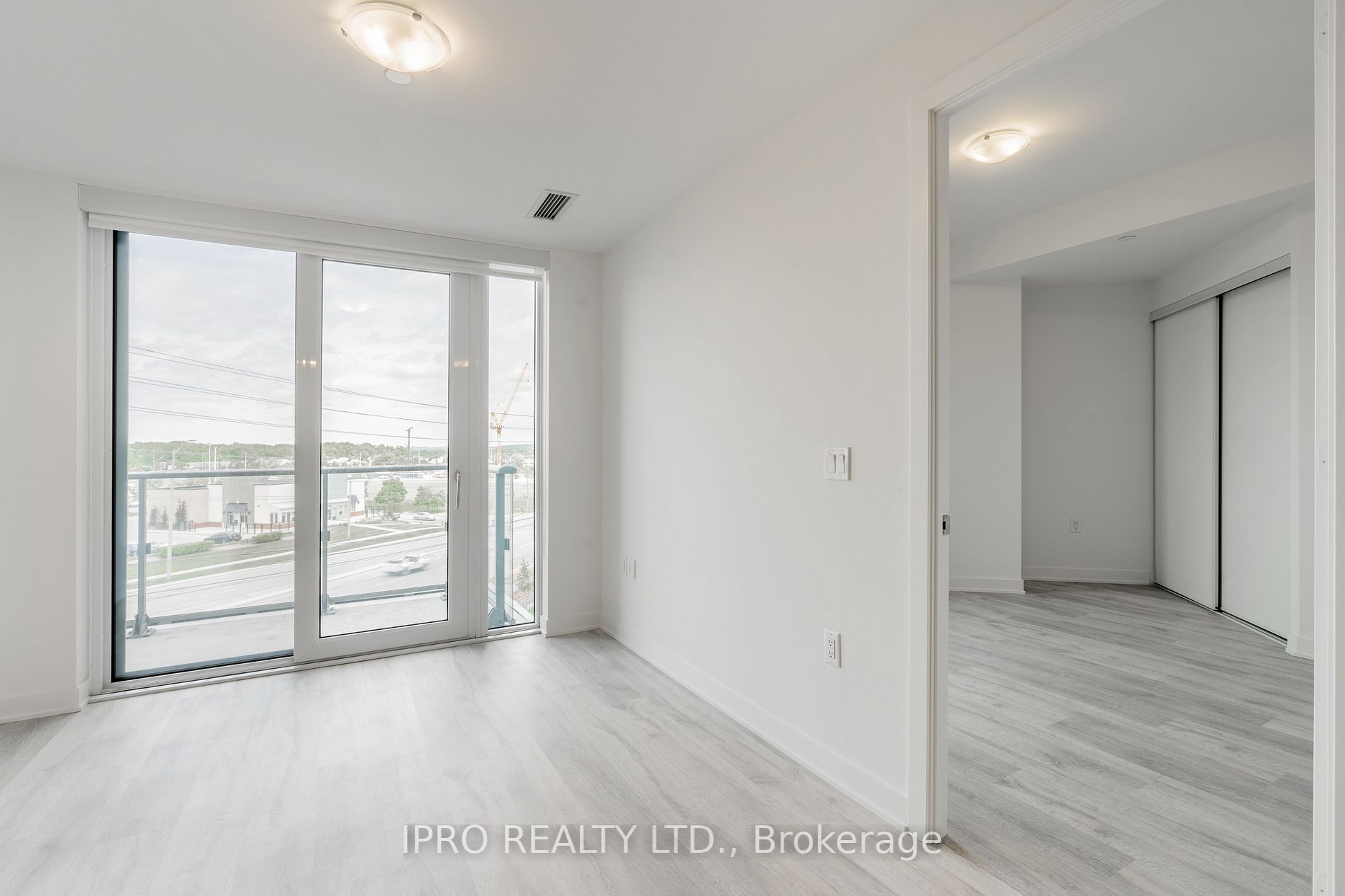 4655 Metcalfe Ave, #404B
