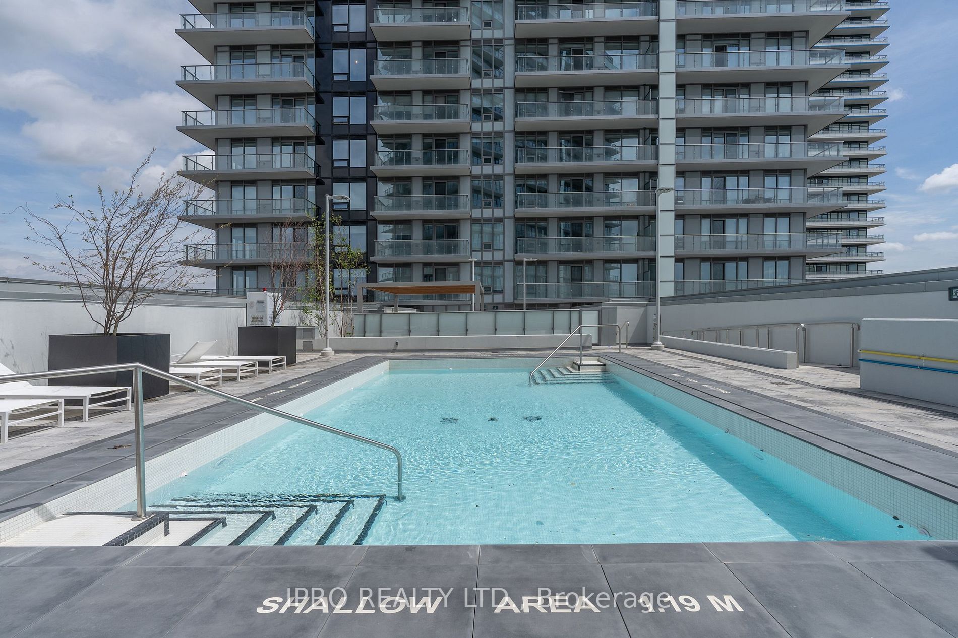 4655 Metcalfe Ave, #404B