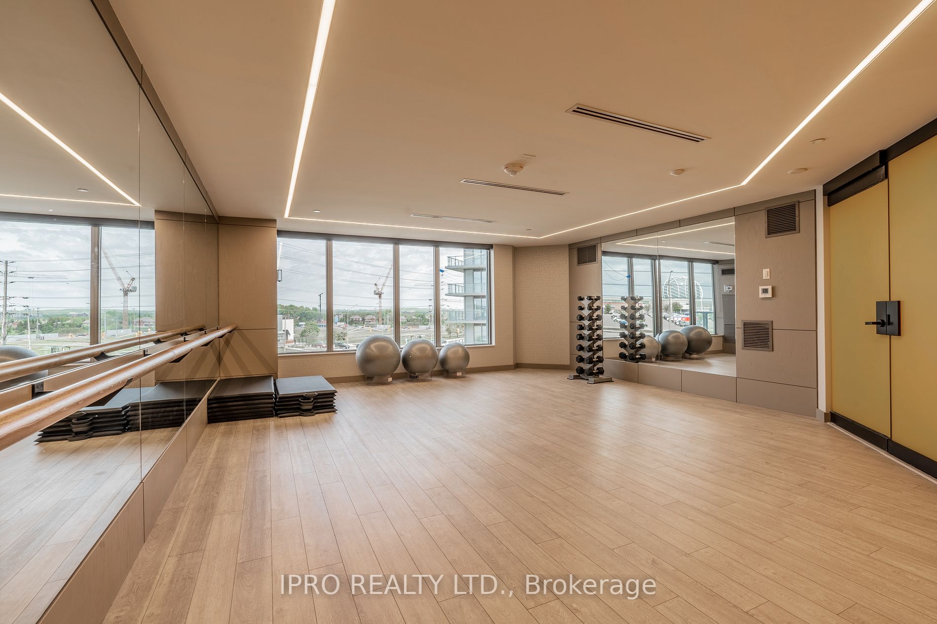 4655 Metcalfe Ave, #404B