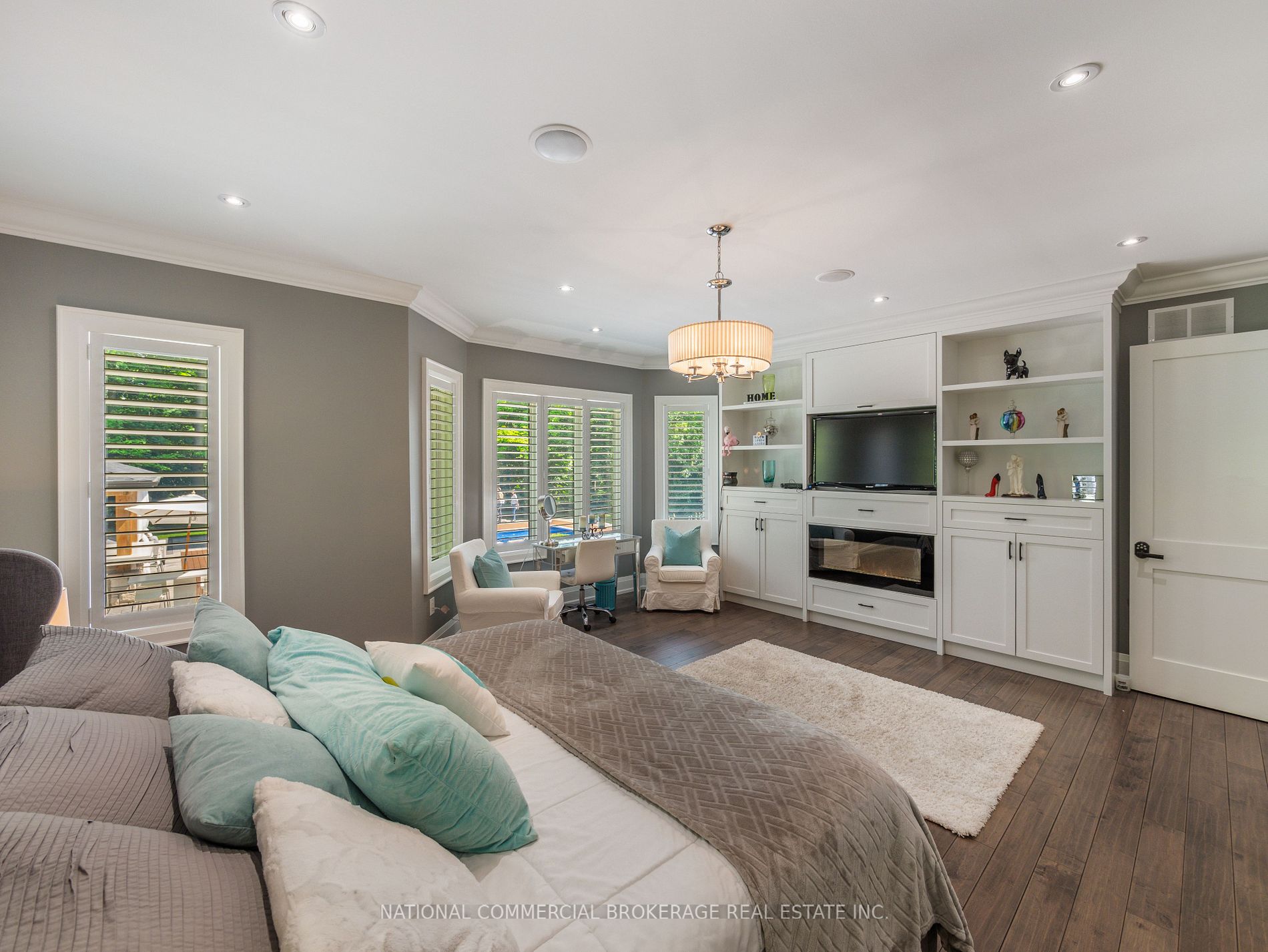 10088 Old Pine Crest Rd