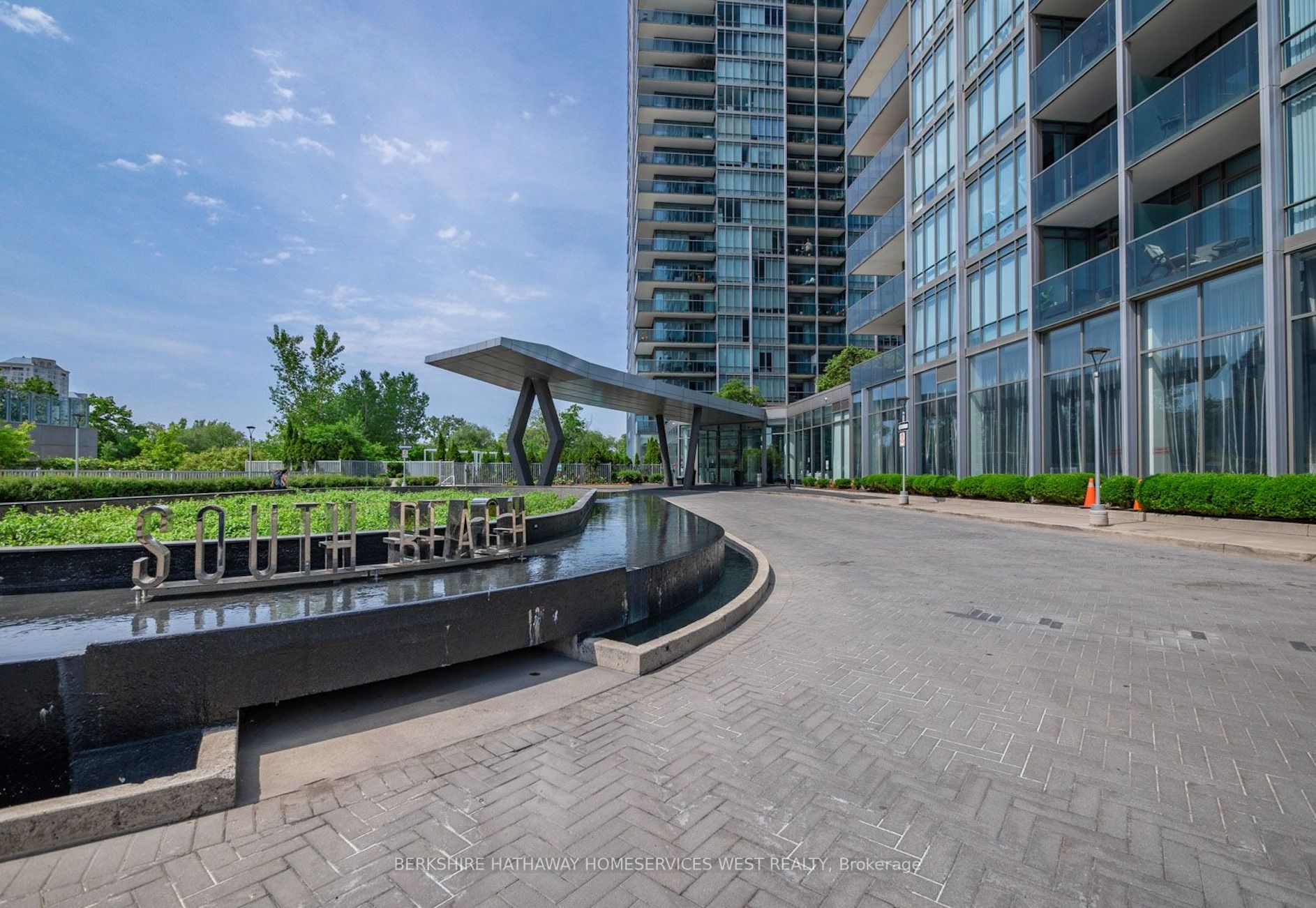 90 Park Lawn Rd, #2802