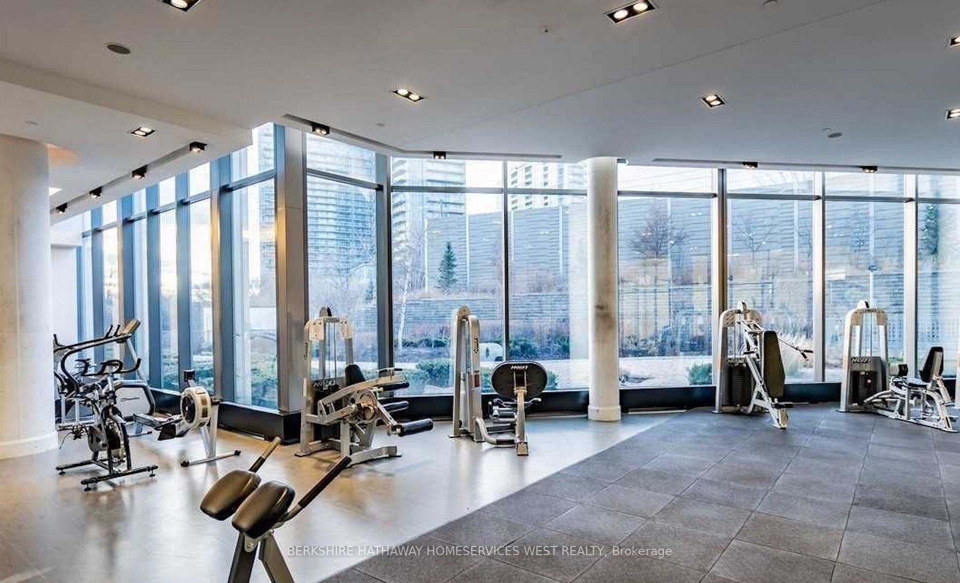 90 Park Lawn Rd, #2802