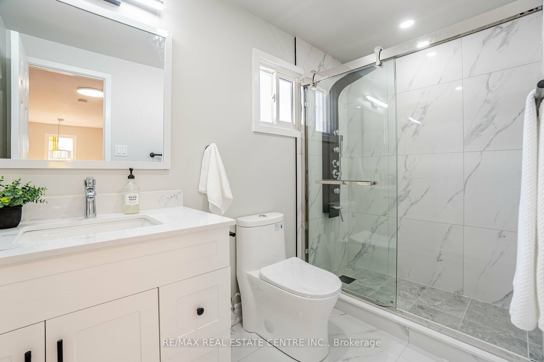 2256 Silverbirch Crt