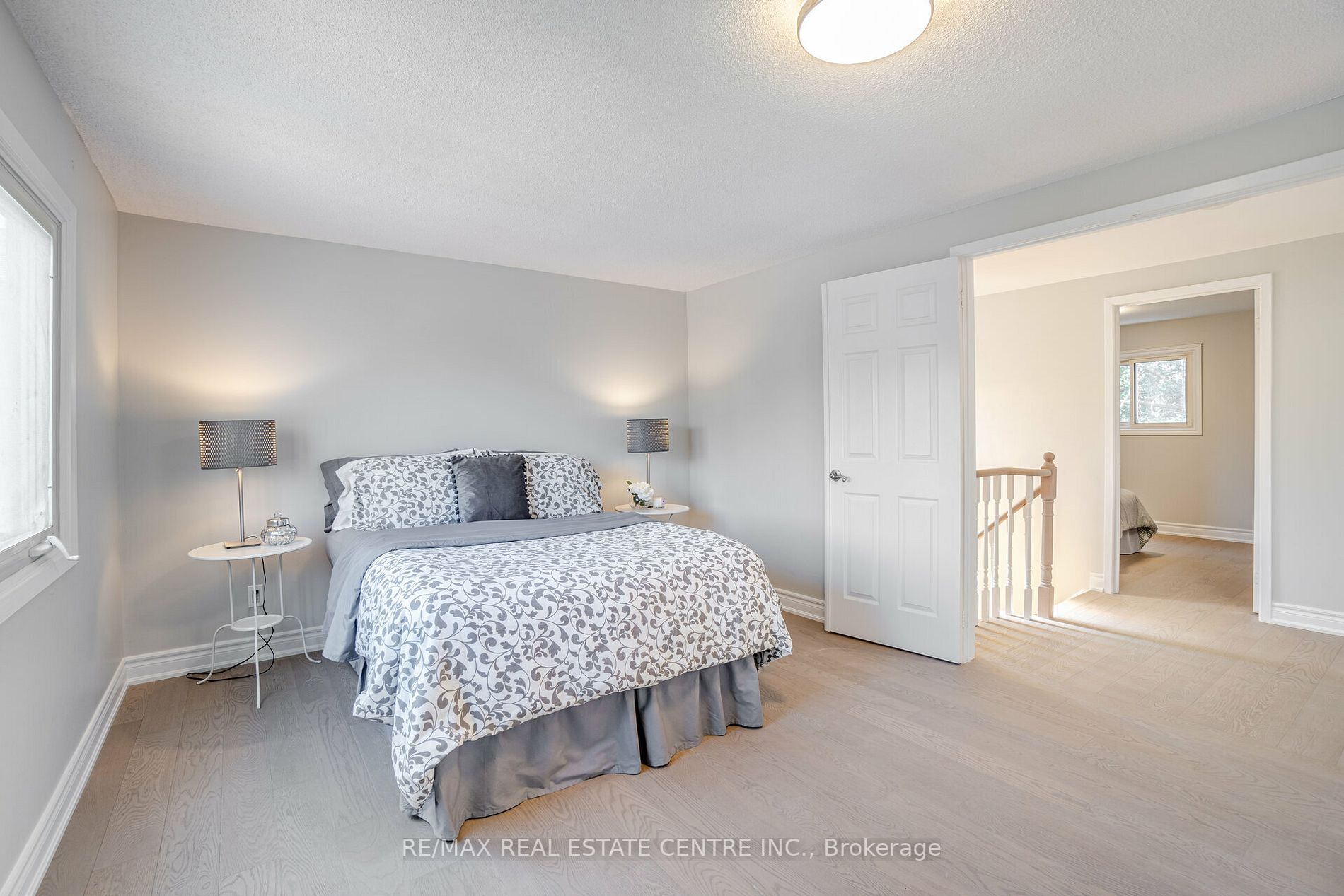 2256 Silverbirch Crt