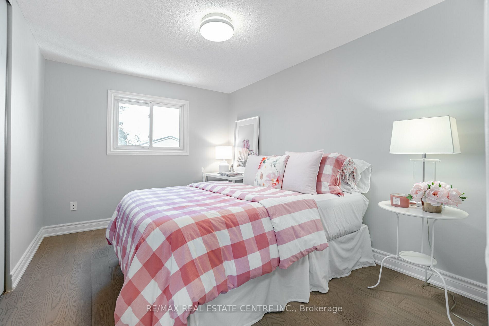 2256 Silverbirch Crt