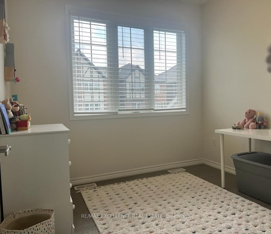 1253 Rose Way